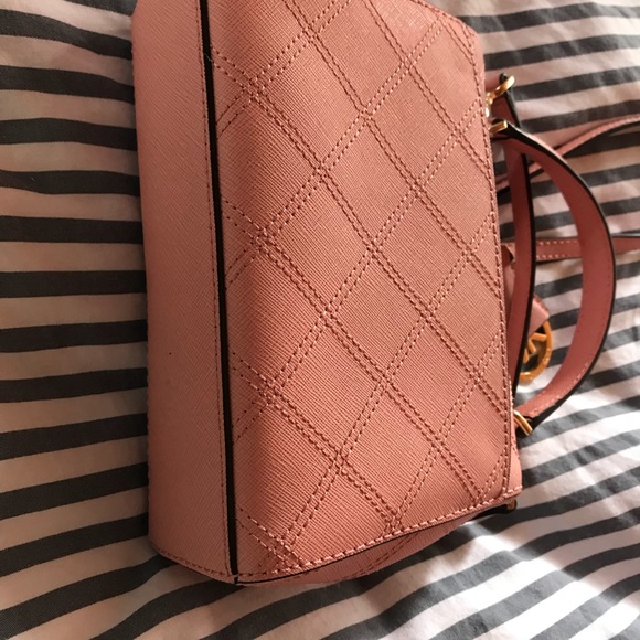 Mk Purse - Picture 5 of 6